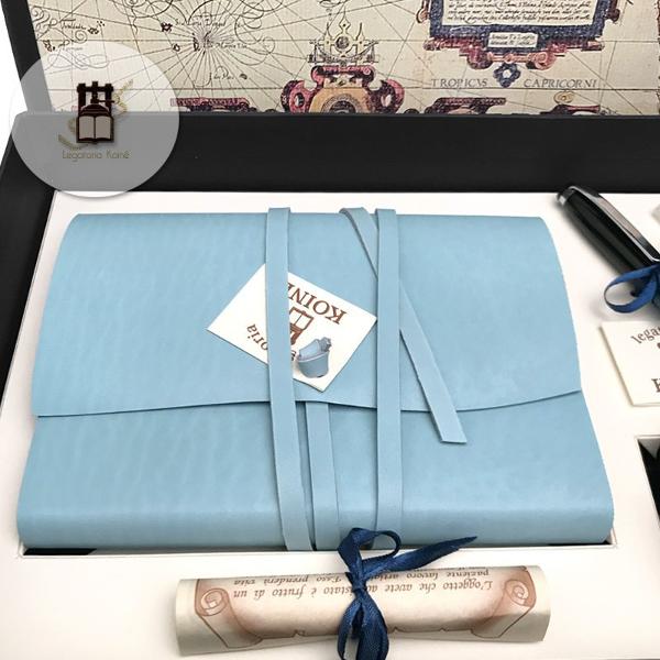 SET25_blue_LIMITED_Vaaleansininen_nahkakantinen_muistikirja_ja_mustekyna_1_jpg