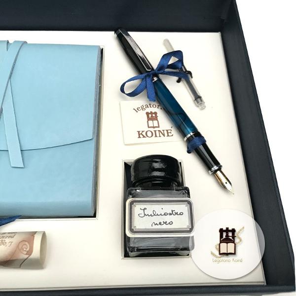 SET25_blue_LIMITED_Vaaleansininen_nahkakantinen_muistikirja_ja_mustekyna_2_jpg